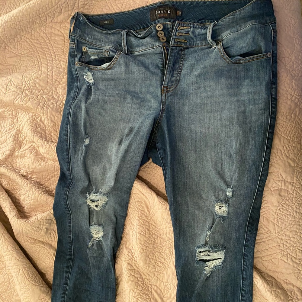 Torrid Distressed Jegging
